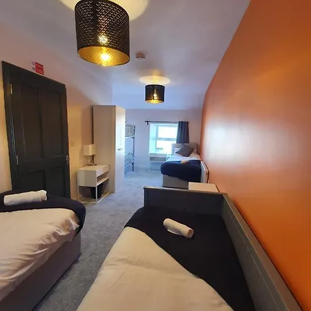 Дом отдыха Large Townhouse In The Heart Of No 11 Голуэй